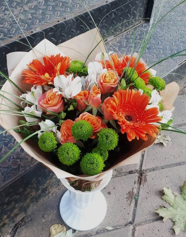 Букет цветов из: Герберы, Хризантемы, Альстромерии и Розы в Отрадное