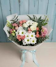 Букет цветов из:  Розы, Лизиантусы и Хризантемы в Отрадное