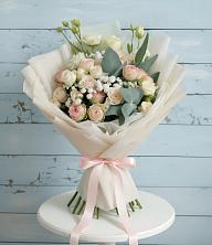Букет цветов из:  Розы и Лизиантусы в Отрадное