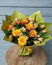 Букет цветов из:  Альстромерии и Розы в Отрадное