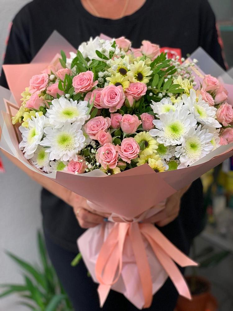 Букет цветов из: Розы и Хризантемы в Отрадное