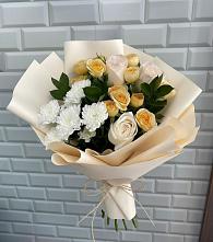 Букет цветов из:  Розы и Хризантемы в Отрадное
