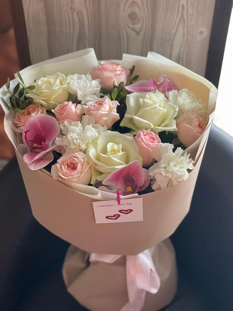 Букет цветов из: Орхидеи, Розы и Гвоздики в Отрадное