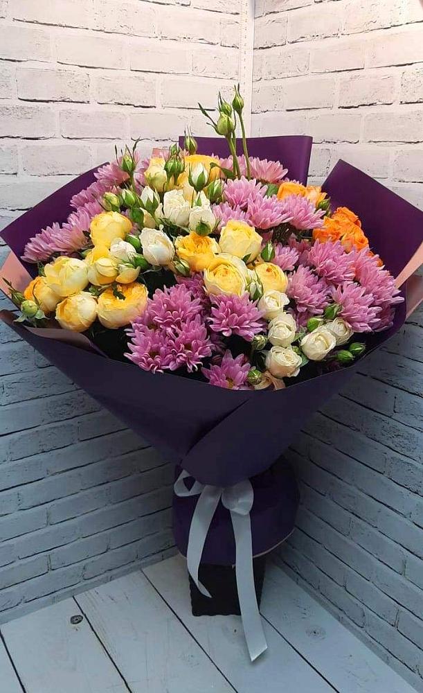 Букет цветов из: Хризантемы и Розы в Отрадное