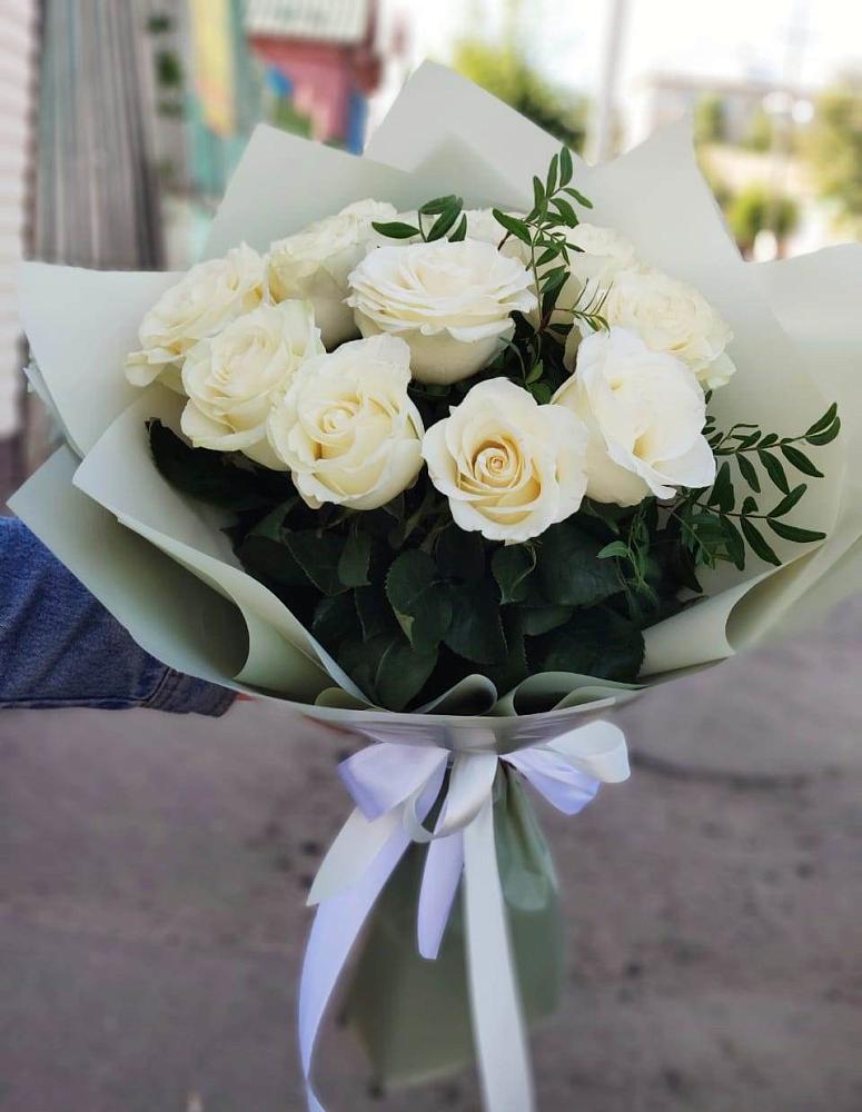 Букет Белые розы Проуд в Отрадное
