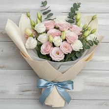 Букет цветов из:  Лизиантусы в Отрадное