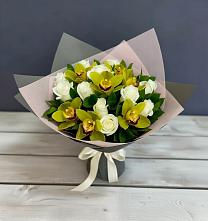 Букет цветов из:  Орхидеи и Розы в Отрадное