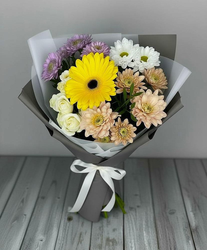 Букет цветов из: Розы, Герберы и Хризантемы в Отрадное