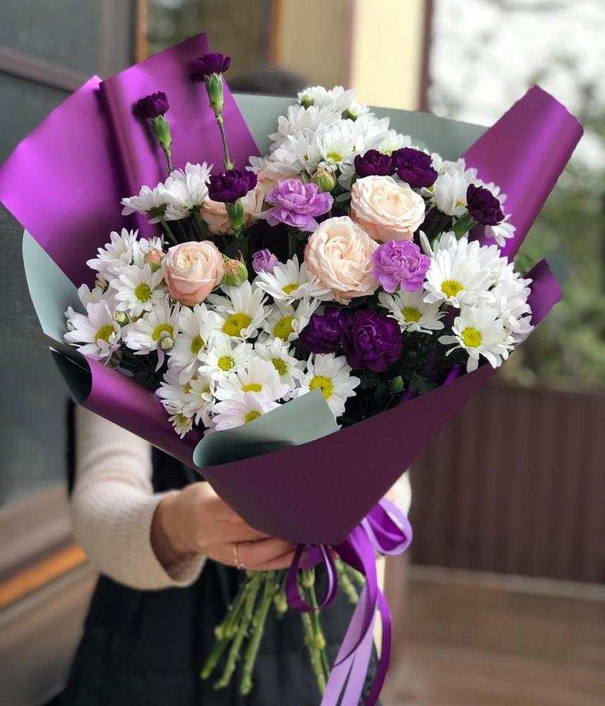 Букет цветов из: Хризантемы, Гвоздики и Розы в Отрадное