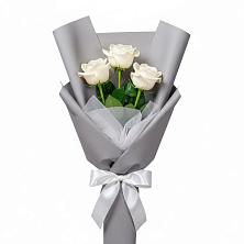 Букет 3 белые розы в Отрадное