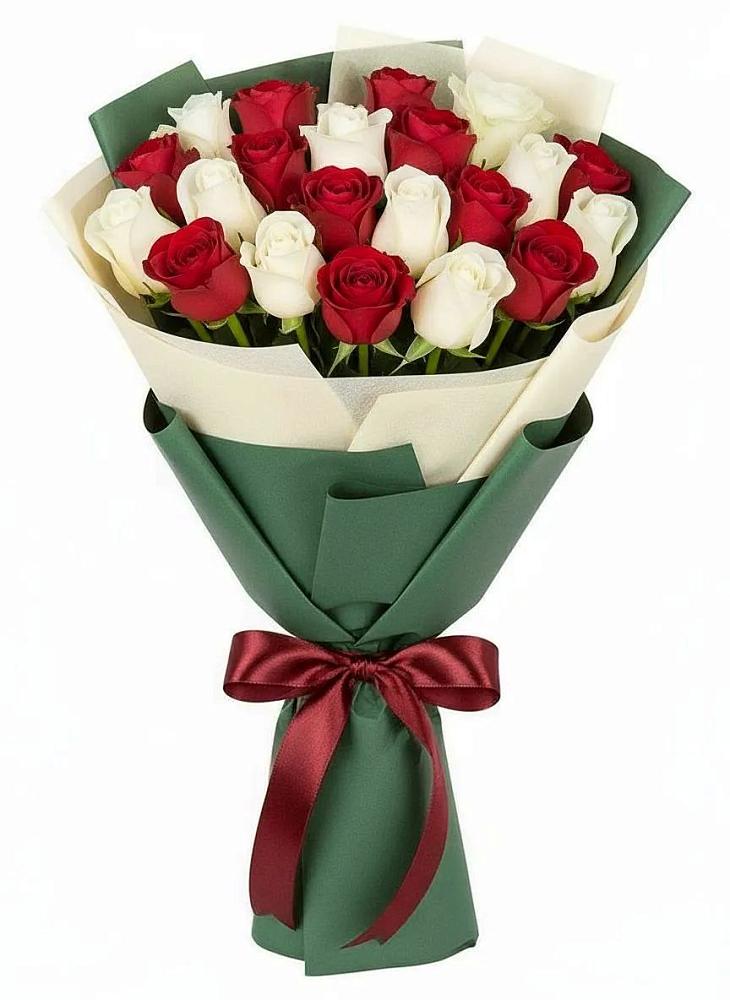 Букет Микс из красных и белых роз в Отрадное
