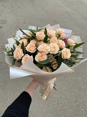 Букет Кремовые розы Латте в Отрадное