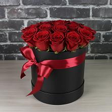 Цветочная композиция из Розы в шляпной коробке в Отрадное