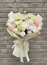 Букет цветов из:  Гвоздики, Розы, Лизиантусы и Хризантемы в Отрадное