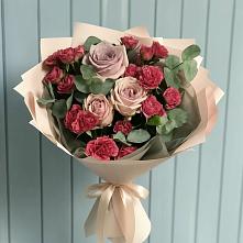 Букет цветов из:  Гвоздики и Розы в Отрадное