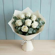 Букет Белые розы в Эвкалипте в Отрадное