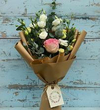 Букет цветов из:  Розы и Лизиантусы в Отрадное