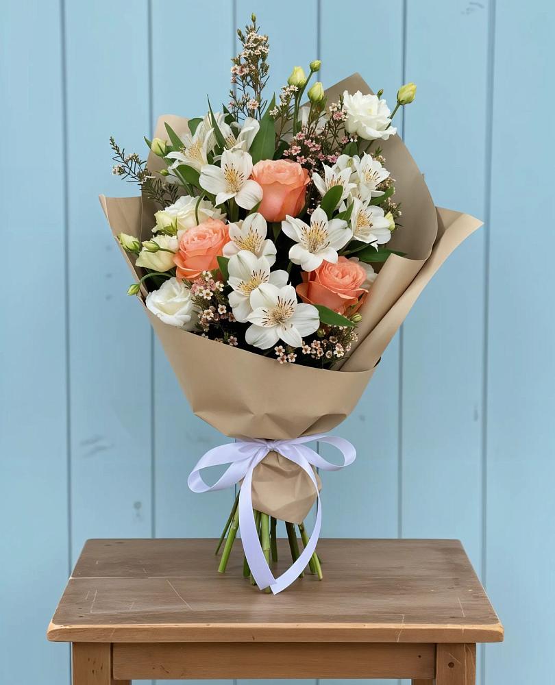 Букет цветов из: Альстромерии, Лизиантусы, Розы и Хризантемы в Отрадное