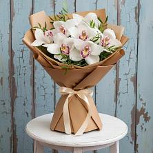 Букет цветов из:  Орхидеи и Розы в Отрадное