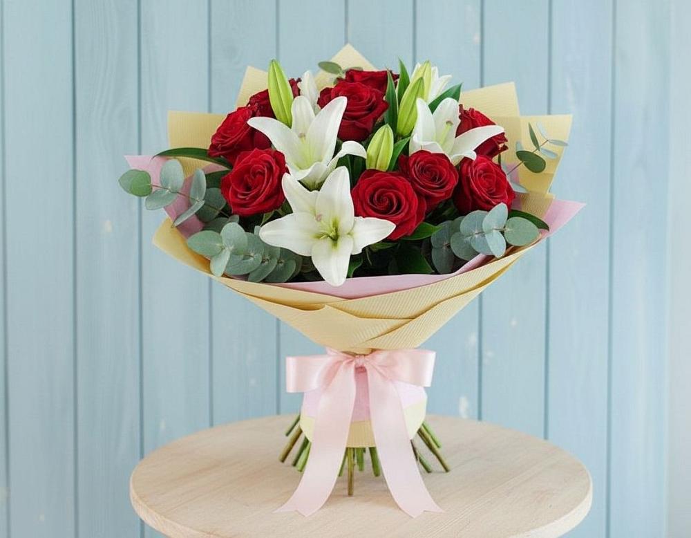 Букет цветов из: Лилии и Розы в Отрадное